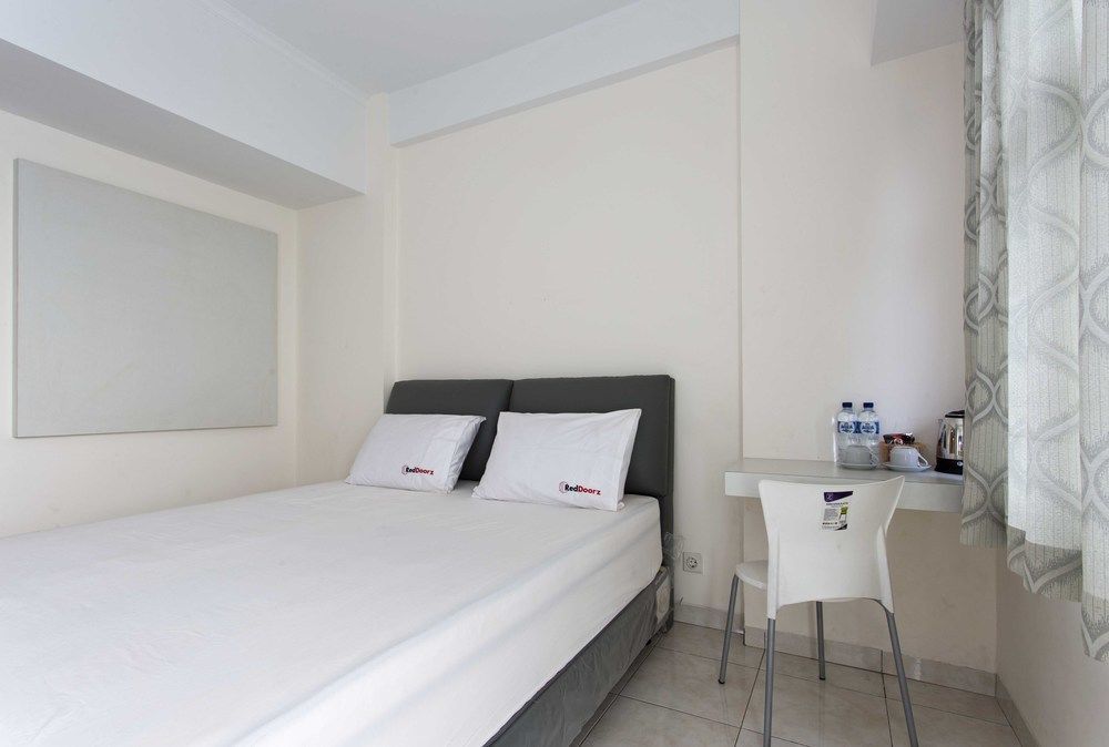 Reddoorz Apartment @ Margonda Residence Depok Eksteriør billede
